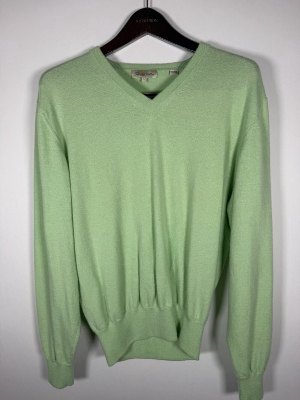 Peter Millar light lime green 100% cashmere vneck sweater L quiet luxury preppy